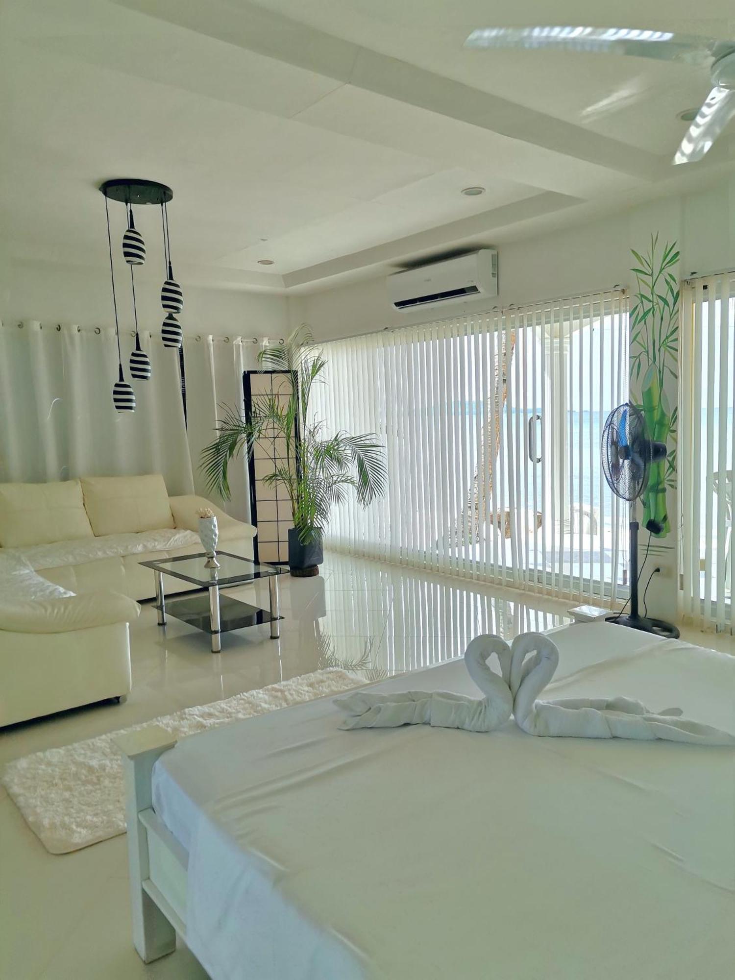 Beach Front White House Villa Maria  Екстер'єр фото